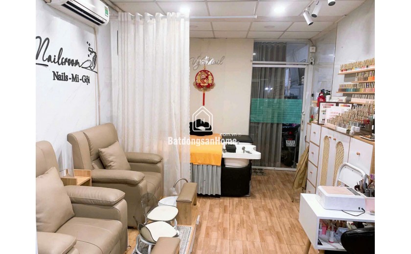Sang tiệm nail gội quận 8 Vì muốn tìm mb rộng hơn dạy học viên