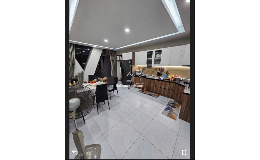 Bán nhà 4 tầng tại đường số 16, KDC Nam Long, Phước Long B, Q.9, TP HCM. DT 90m2, 4 tầng SH. Giá 12,3 tỷ,