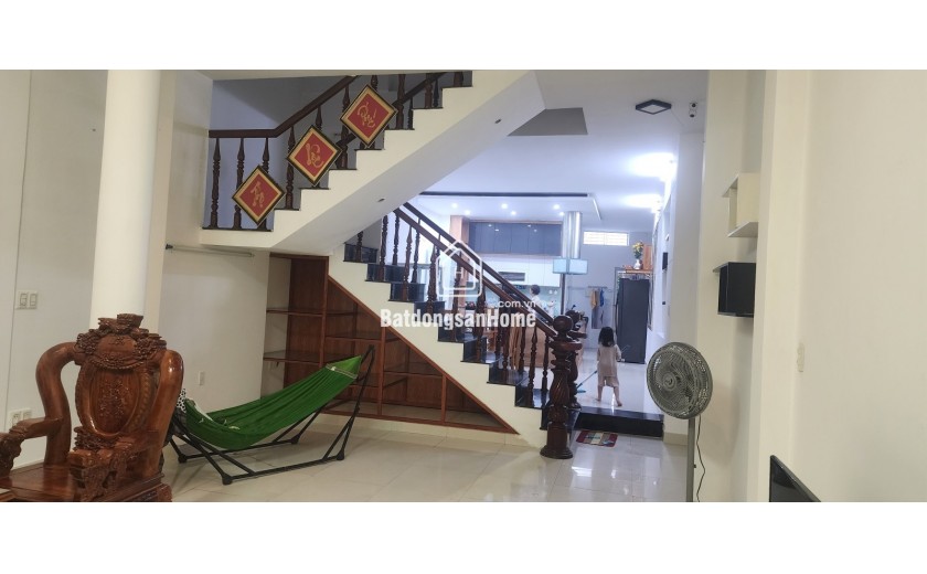 Bán nhà 3 tầng MT Nguyễn Dữ, Hải Châu, 96.5m2, gần Nguyễn Hữu Thọ, giá 8.5 tỷ