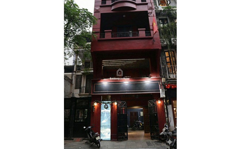 SANG NHƯỢNG NHÀ HÀNG ÂU - VỊ TRÍ VÀNG - SẴN DÒNG TIỀN