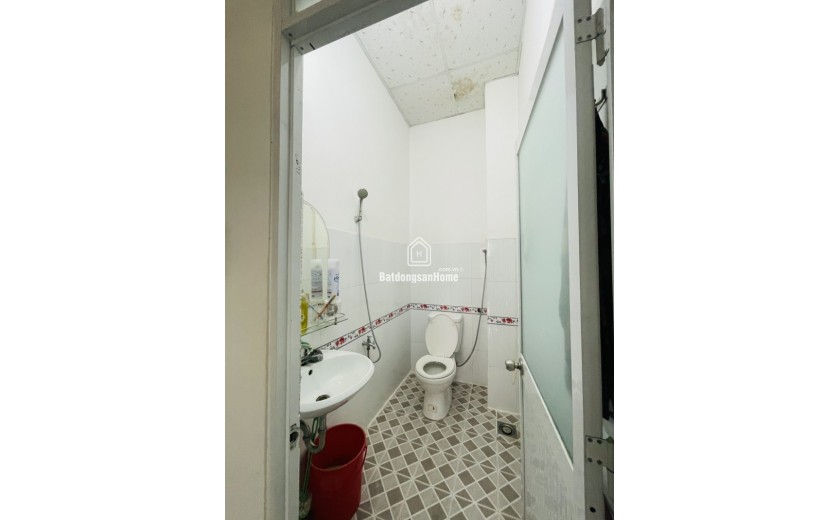 Bán nhà  đường Số 13, Linh Xuân, TP HCM. DT 100m2, 2 tầng, 3PN, SH, 6.8 tỷ. LH: 0933125879