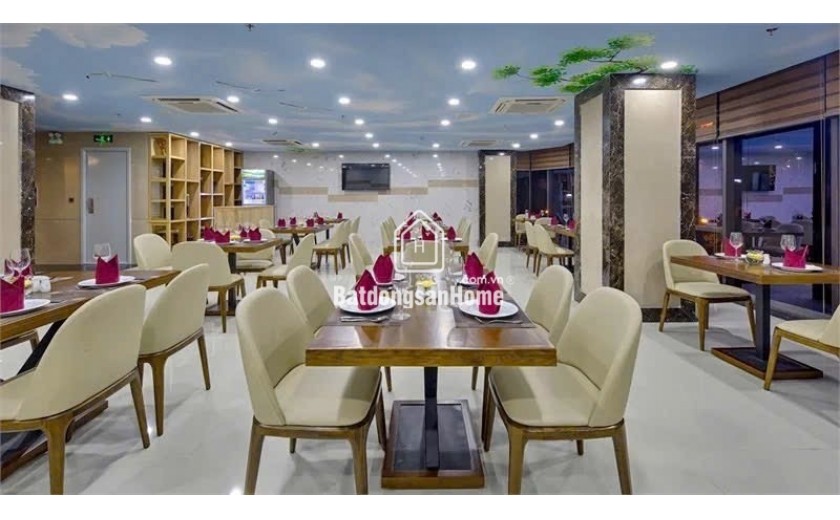 Bán khách sạn cao cấp gần biển Mỹ Khê, doanh thu ổn định, 201m2, 13 tầng, chỉ 80 tỷ