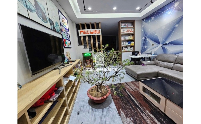 Bán nhà 4 tầng tại đường số 16, KDC Nam Long, Phước Long B, Q.9, TP HCM. DT 90m2, 4 tầng SH. Giá 12,3 tỷ,