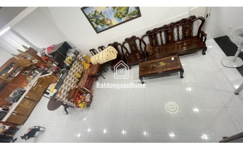 Bán nhà  Hiệp Bình Chánh, đường Số 9, Thủ Đức, TP HCM. DT 5x18m, 3 tầng, 3PN, SH, 8.7 tỷ.