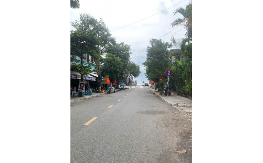 Bán đất tặng nhà 2 tầng mặt tiền 7.5m gần biển Mỹ Khê, hạ chào 900tr, chỉ còn 10.6 tỷ