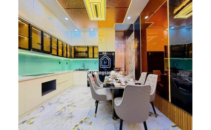 Bán nhà đẹp đường  Huỳnh Văn Nghệ, Tân Bình, TP HCM. DT 50m2, 4 tầng. Giá 7,9 tỷ, sổ hồng đầy đủ.