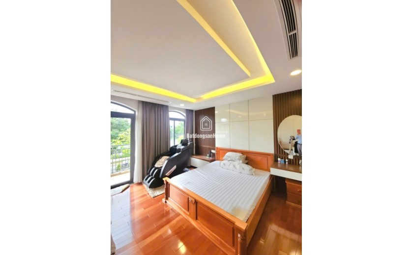 Bán nhà 4 tầng đường số 160, Tăng Nhơn Phú A, Q.9, TP HCM. Diện tích 58m2, giá 6.55 tỷ, sổ hồng.