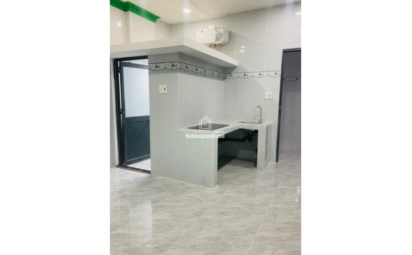 Bán nhà 3 tầng 130m2 ở đường số 6, Phường Linh Trung, Thủ Đức, TP HCM. Giá 10,15  tỷ, sổ hồng đầy đủ, liên hệ 0933125879.