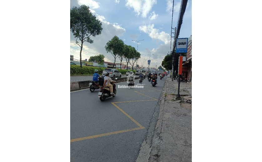 Bán nhà Măt Tiền  Q.12, Trung Mỹ Tây, QL22, 180m2, 3 tầng, 4PN