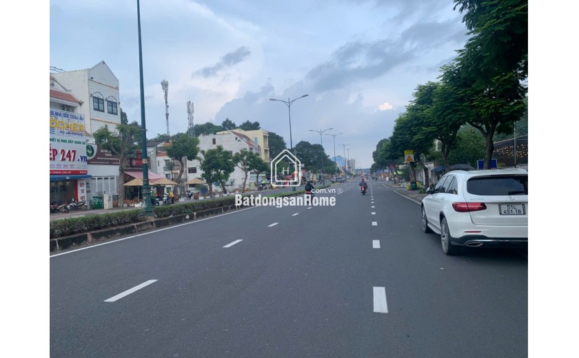 CHO THUÊ NHÀ NGUYÊN CĂN – MẶT BẰNG ĐƯỜNG LÊ VĂN VIỆT (Q.9 CŨ)
Vị trí đắc địa – Đối diện Vila Hill