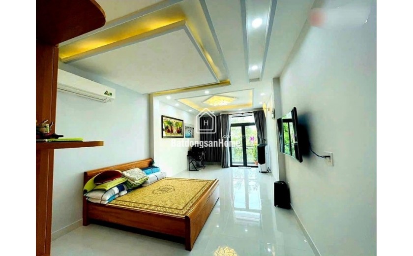 Bán nhà đường Số 4, Linh Tây, Thủ Đức, TP HCM. DT 104 m2, 3 tầng, SH. Giá 12,3 tỷ,