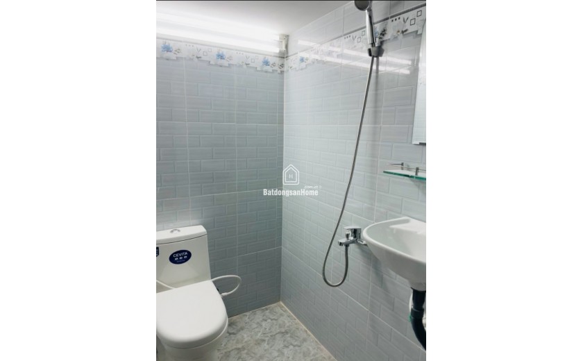 Bán nhà 3 tầng 130m2 ở đường số 6, Phường Linh Trung, Thủ Đức, TP HCM. Giá 10,15  tỷ, sổ hồng đầy đủ, liên hệ 0933125879.