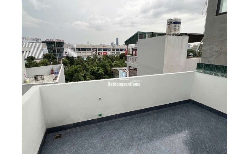 NHÀ MỚI HOÀN THIỆN – THANG MÁY CHẠY VÙ VÙ – KẾ CẬN QUẦN THỂ VINHOMES Alo 0972.078.667