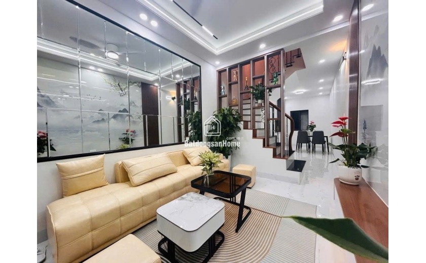 Chính Chủ BánNhà – Gần Khuất Duy Tiến Đường thông tiện lợi–Buôn bán tốt – Gần Ô tô – Sắm sẵn nội thất Chỉ 7,85 Tỷ LH 0972.078.667