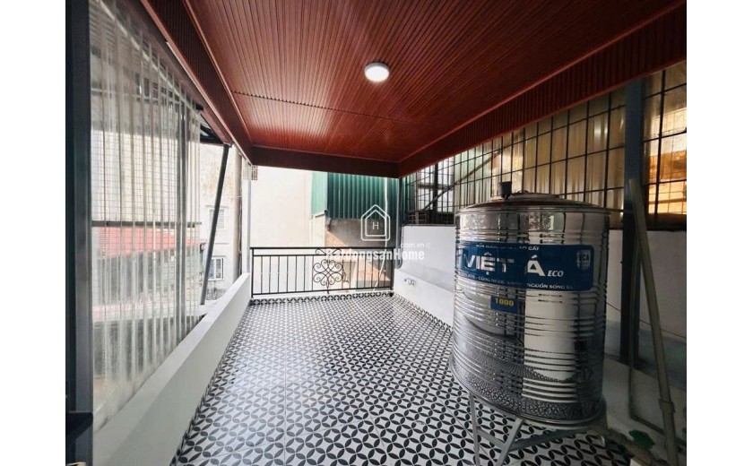 Chính Chủ BánNhà Đẹp – Cạnh Vinhome Royal Ngõ đẹp thông thoáng–Phù hợp mở tiệm – Gần Ô tô – Setup đủ đồ Chỉ 7,85 Tỷ ĐT 0972 078 667