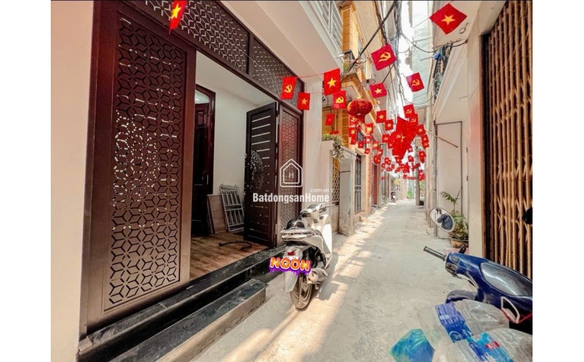 BánNhà Đẹp Ô TÔ Đỗ Cổng, 50  met * 4 Tầng. Nhỉnh 10 Tỷ – Ở Phố Trung Văn LH 0972078667