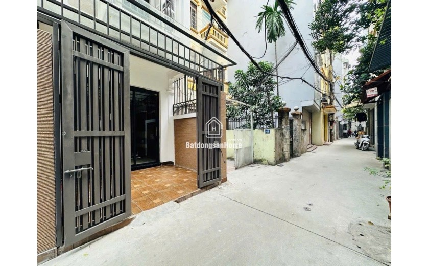 CẦN BÁN NHÀ NHÀ LÔ GÓC KHU TỐ HỮU – LÊ QUANG ĐẠO – TRỤC LÊ QUANG ĐẠO  NGÕ THÔNG THOÁNG – Ô TÔ 5 TẠ RA VÀO THOẢI MÁI  KHÔNG GIAN RỘNG RÃI – ĐI LẠI DỄ DÀNG 81 m * 4 Tầng. 12,45 Tỷ. ĐT 0972 078 667