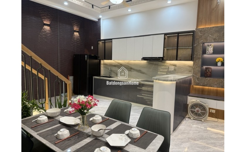 RẺ ĐẸP, Nhà HXH Phan Huy Ích, 61m2 3tầng, Ngang 5m, 6.8 tỷ 0964364745