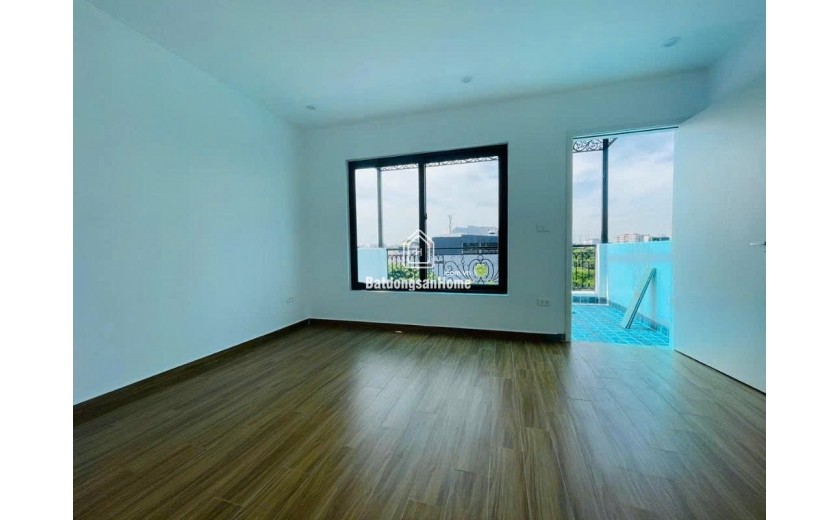 Chính Chủ BánNgôi Nhà Đẹp Ô Tô đỗ cửa Thang Máy Xịn – Gần Phùng Khoang Trung Văn 9,25 Tỷ LH 0972 078 667