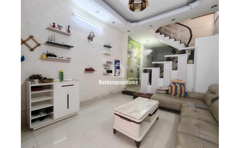 GIÁ TỐT, Nhà Phạm Văn Bạch, 60m2 3 tầng 4PN 4WC, 6.5 tỷ TL 0964364745