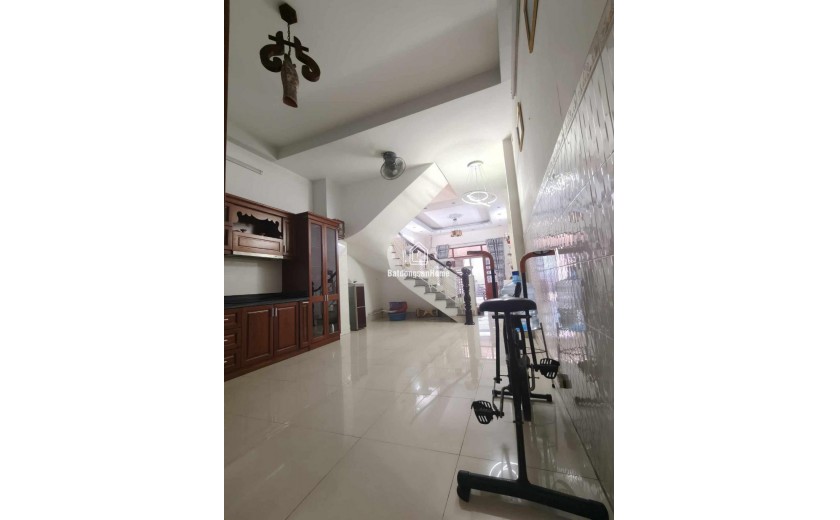 GIÁ TỐT, Nhà Phạm Văn Bạch, 60m2 3 tầng 4PN 4WC, 6.5 tỷ TL 0964364745