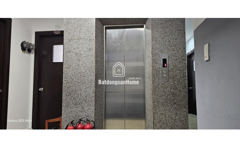 Bán tòa căn hộ Chính Hữu 196,6m² lô góc 2 mặt tiền giá 60 tỷ