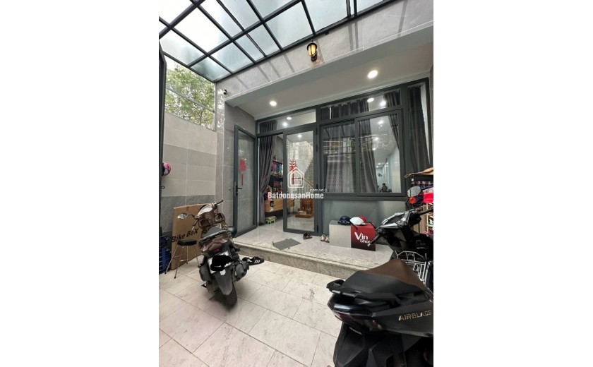 Bán nhà trong ngõ đường số 8,  Trường Thọ, Thủ Đức, DT105m2, 2 tầng, 3PN, 7.35 tỷ, có sổ hồng. Liên hệ 0933125879.