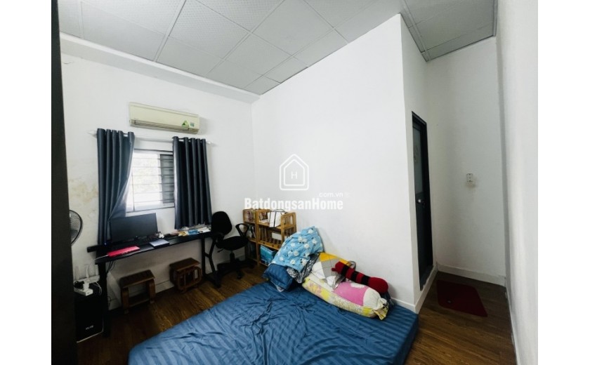 Bán nhà 2 tầng trong ngõ Kha Vạn Cân, Linh Đông, Thủ Đức, TP HCM. DT 47m2, giá 4,6 tỷ, sổ hồng, liên hệ 0933125879.