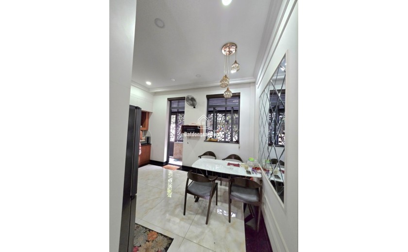 Bán nhà đường Man Thiện, Tăng Nhơn Phú A, Q9, Thủ Đức, TP HCM , DT 72m2, 4 tầng . Giá 9.8 tỷ.