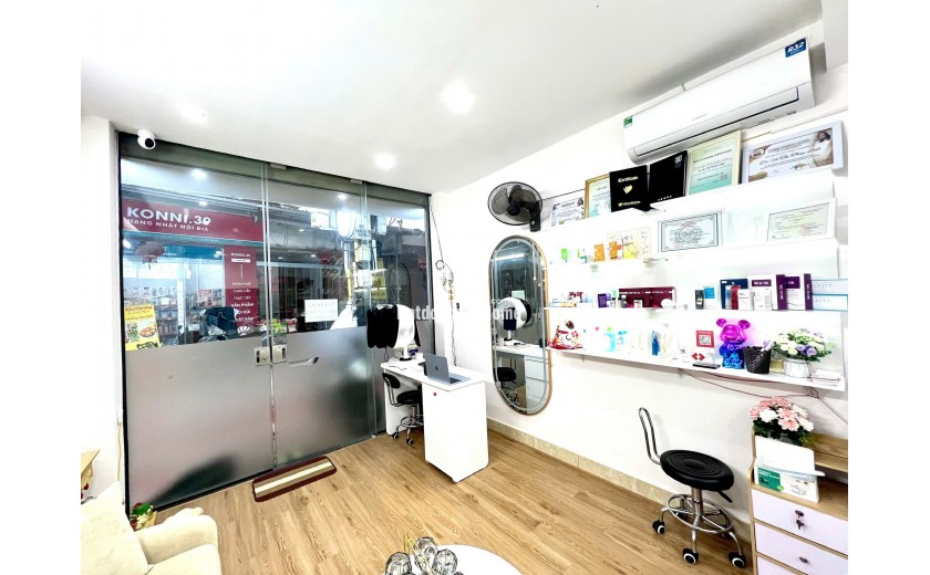 CẦN SANG NHƯỢNG MẶT BẰNG VÀ  THANH LÝ MỘT SỐ ĐỒ SPA– VÀO LÀM NGAY