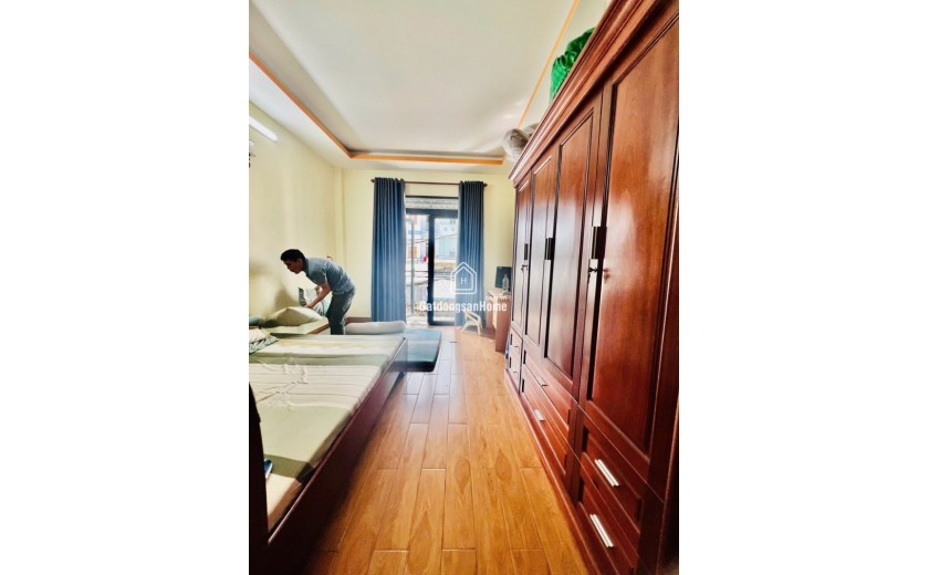 Bán nhà đường Số 6, Phường  Linh Tây, Thủ Đức, TP HCM. DT 72m2, SH, 7.99  tỷ. LH: 0933125879