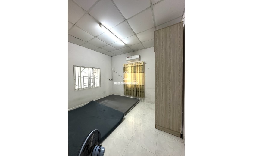 Bán nhà trong ngõ Đặng Văn Bi, Thủ Đức, TP HCM, DT 80m2, 2 tầng, 3PN, giá 6,45 tỷ, sổ hồng. Liên hệ: 0933125879.