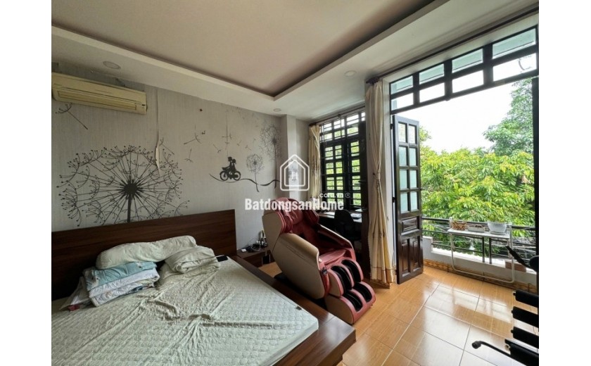 Bán nhà 3 tầng tại đường Man Thiện, Tăng Nhơn Phú A,  Q.9, TP HCM - Diện tích 92m2, giá 6,45  tỷ, sổ hồng. LH: 0933125879.