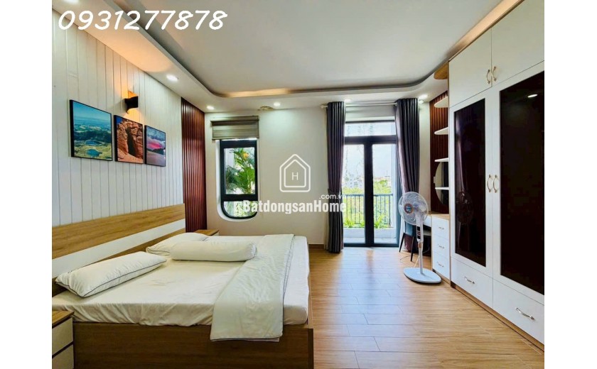 PHẨM XE HƠI NGỦ THANG MÁY XỊN XÒ TRONG NHÀ PHÂN KHÚC  TREN 7 TỎI