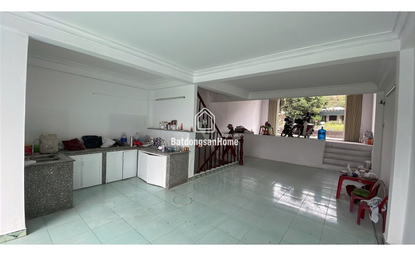 Cần bán nhà 4 tầng mặt tiền ql 1A, phía sau là con sông thơ mộng, nằm ngay khu công nghiệp suối dầu