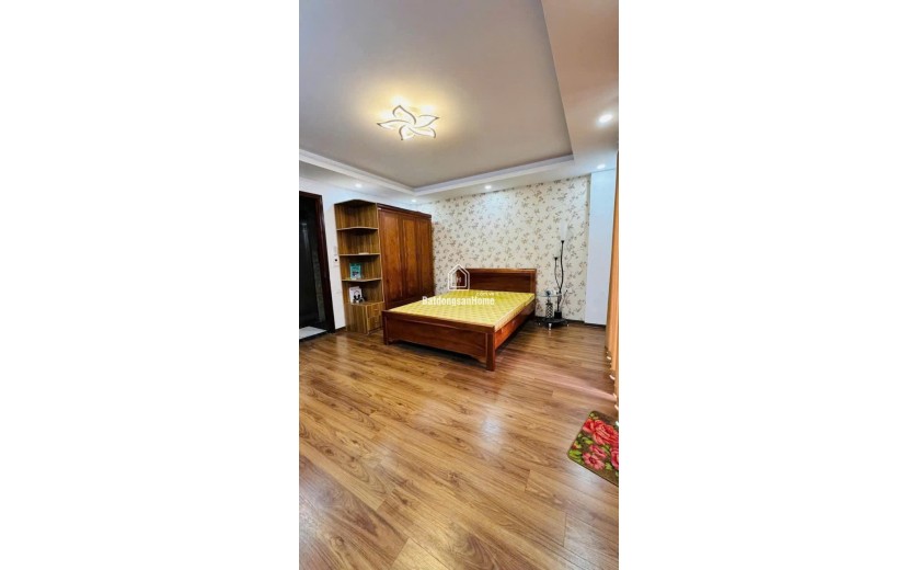 BÁN NHÀ mặt ngõ 6 Tầng - 120m2  Ngõ Tự Do, ô tô đỗ cửa - giá 40 tỷ