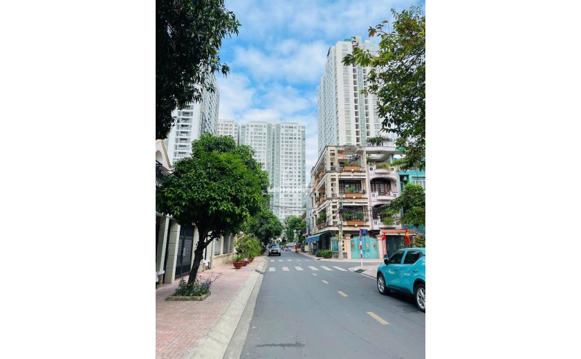 BÁN 3 NỀN ĐẸP NGANG 12M – ĐỐI DIỆN CÔNG VIÊN – GIÁ CHỈ 13.5 TỶ/NỀN