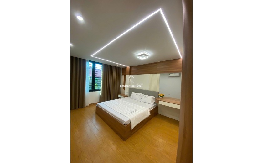 PL QUÂN ĐỘI - HOÀNG VĂN THÁI - Ô TÔ 2 THOÁNG Dt 42m-5 tầng Mặt tiền 4m Giá 15.9 tỷ