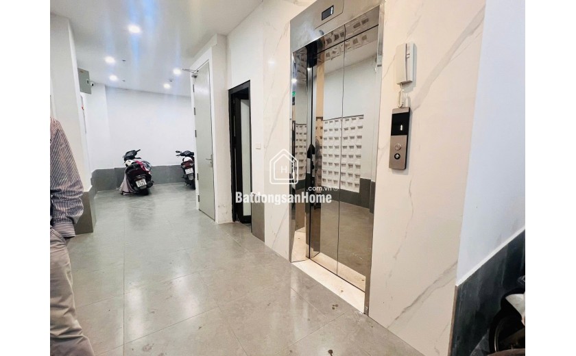 CCMN DỊCH VỌNG LÔ GÓC - 7 TẦNG THANG MÁY - Diện tích 50m2 mặt tiền 4m Giá 18.5 tỷ