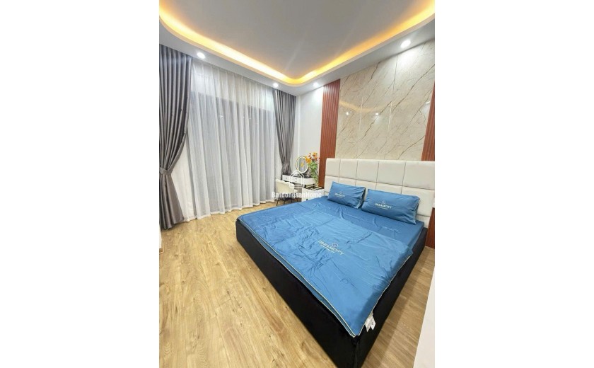 NGUYỄN PHÚC LAI - NHÀ MỚI 5 TẦNG THANG MÁY - DT 39m2 5 tầng mt 3.4m Giá 12.6 tỷ