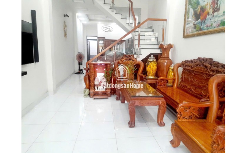 Bán nhà đường Số 4, Linh Tây, Thủ Đức, TP HCM. DT 104 m2, 3 tầng, SH. Giá 12,3 tỷ,