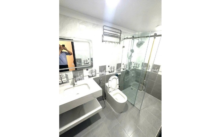 Nhỉnh 9 tỷ 24/27M 5 tầng 3 ngủ Nhà Vị trí mặt ngõ ô tô, vừa kinh doanh vừa ở vài bước ra phố Quan Nhân, Vũ Trọng Phụng.