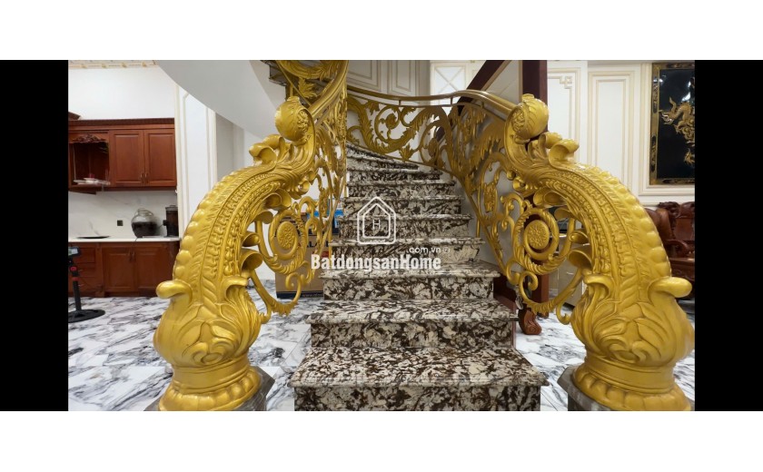 Bán gấp nhà Tân phong cách cổ điển trước mặt đường Lê Thị My - Trần Văn Mười