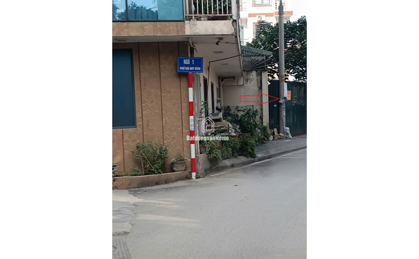 Chính chủ bán nhà 2 tầng 36m phố Bùi Huy Bích, ô tô đỗ cửa, ngay đường lớn