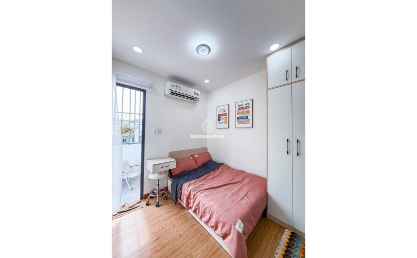 Bán nhà Quận 10, CMT8 cách 100m, 60m SD, 4 tầng 3PN nhà mới, nhỉnh3 tỷ