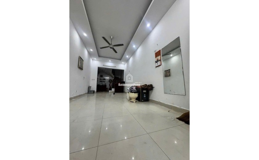 ĐƯỜNG LÁNG - TRƯỚC NHÀ RỘNG - KD NHỎ - Dt 42m2 4 tầng mặt tiền 3.6m Giá 9.5 tỷ