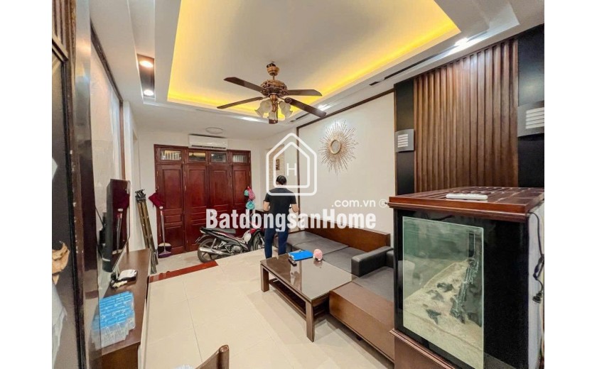 NHÀ ĐẸP NGÕ CHỢ KHÂM THIÊN - THOÁNG TRƯỚC SAU - 47m2 4 tầng mt 3.7m Giá 9.6 tỷ