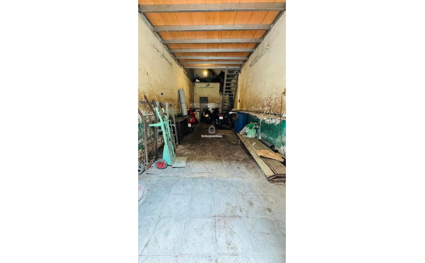 Quận 1 - Giáp Trần Hưng Đạo - Hẻm Xe Hơi LT - Gần Mặt Tiền  - Nhỉnh 6 Tỷ