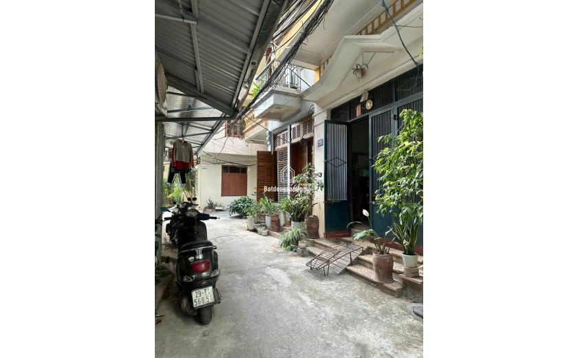 PHÁO ĐÀI LÁNG NGÕ TO Ô TÔ ĐỖ CỬA - GẦN PHỐ - 34m2 5 tầng mặt tiền 3.6m Giá 12.5 tỷ