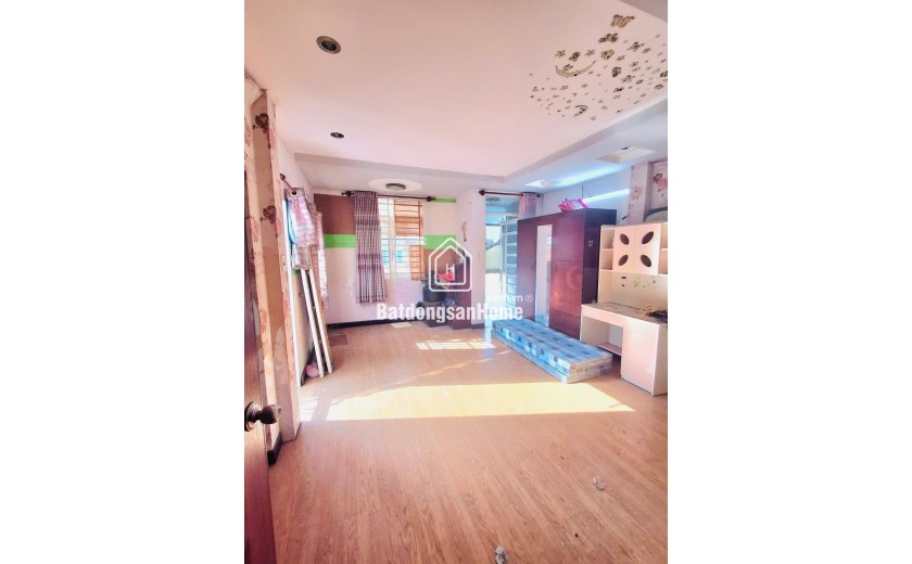 Bán nhà Tân Bình - Hẻm Xe Hơi - Tiện Ở Kinh Doanh - 35M - Nhỉnh 4 Tỷ